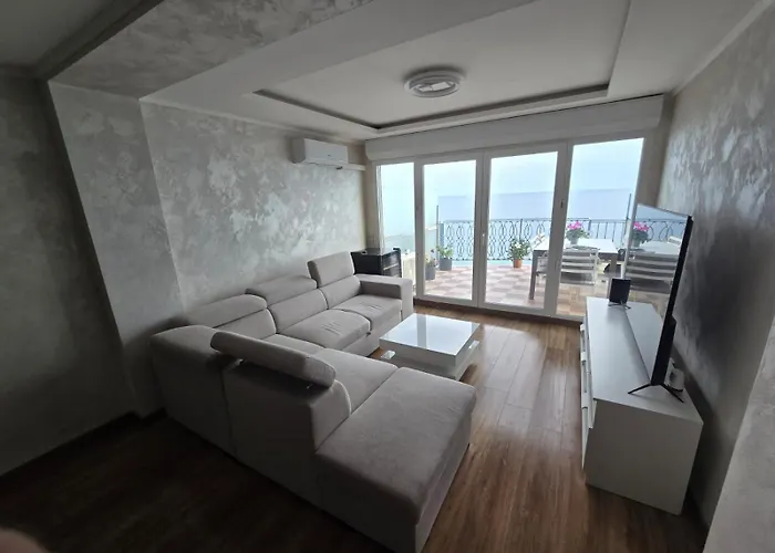 Apartament With Sea View